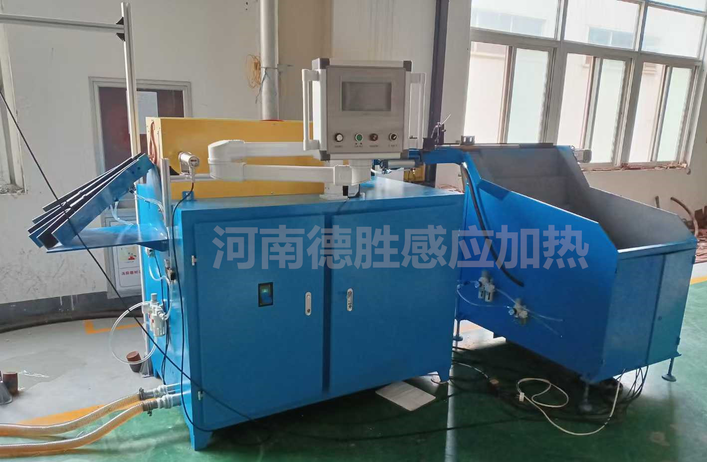 銅棒160KW臥式中頻加熱爐_副本